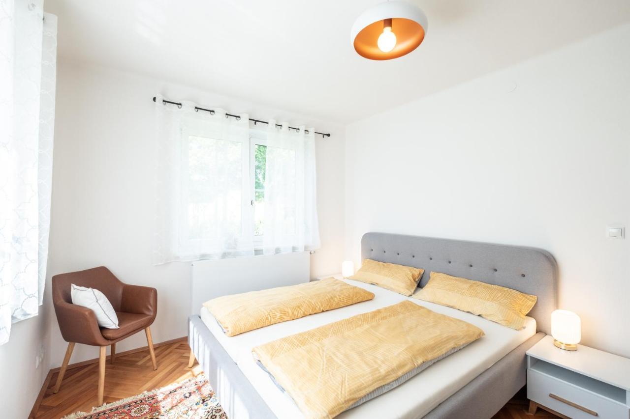 Oma'S Apartment In Haus Grete Bad Waltersdorf Kültér fotó